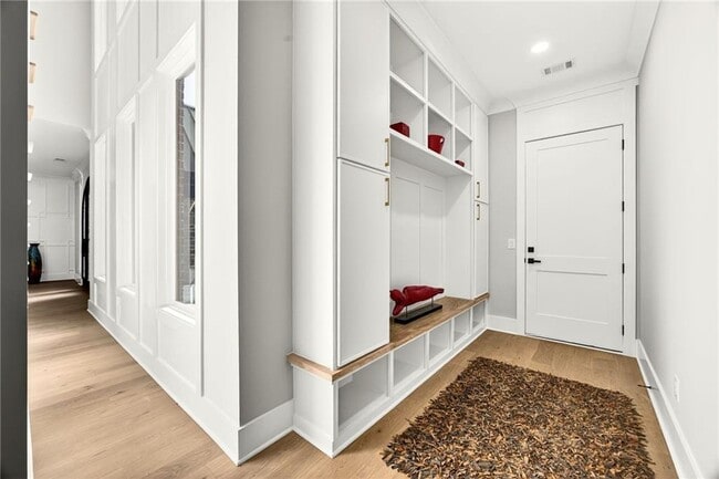 Building Photo - 403 Thunder Rd