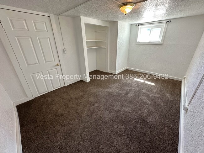 Building Photo - 2071 Jefferson Ave