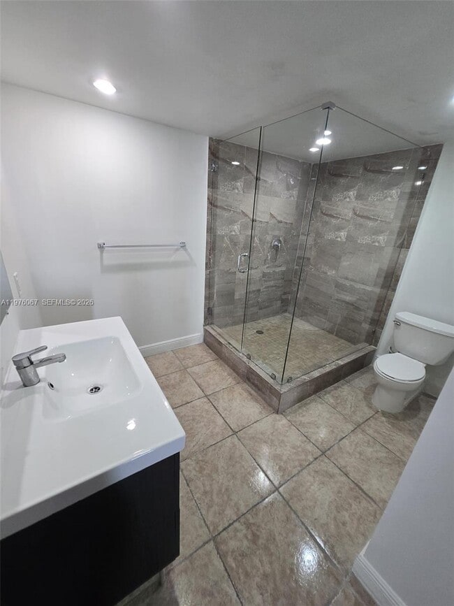 Building Photo - 13499 Biscayne Blvd