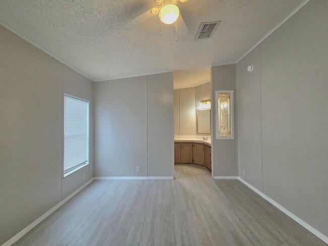 Building Photo - Beautiful 3Bed/2Bath Home in Lakeland