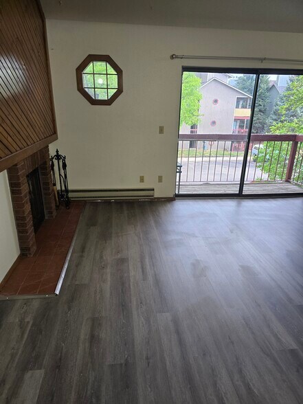 Building Photo - 4501 Boardwalk Dr