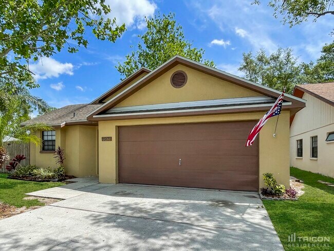 Primary Photo - 10827 Claymont Dr