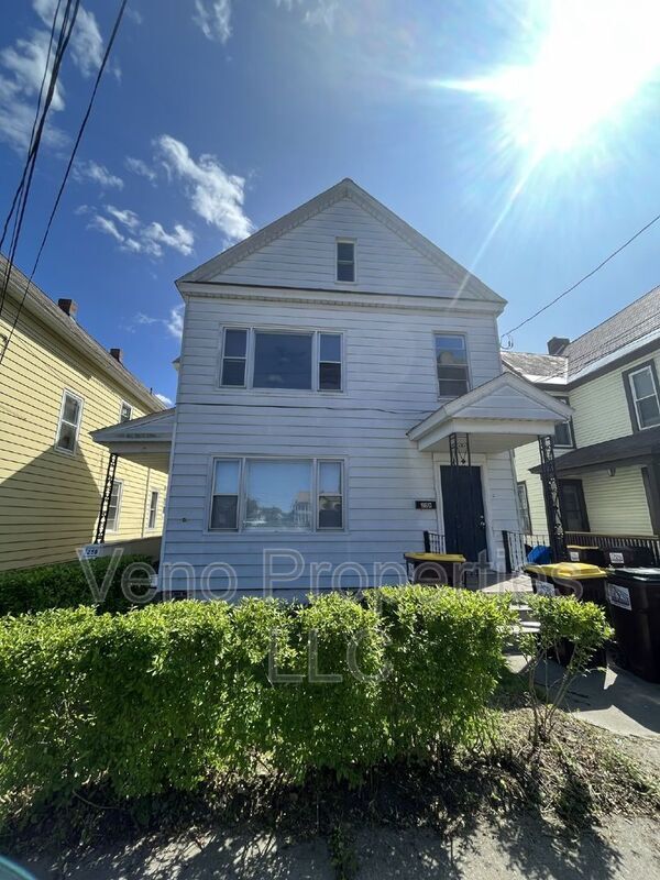 Building Photo - 25 William St