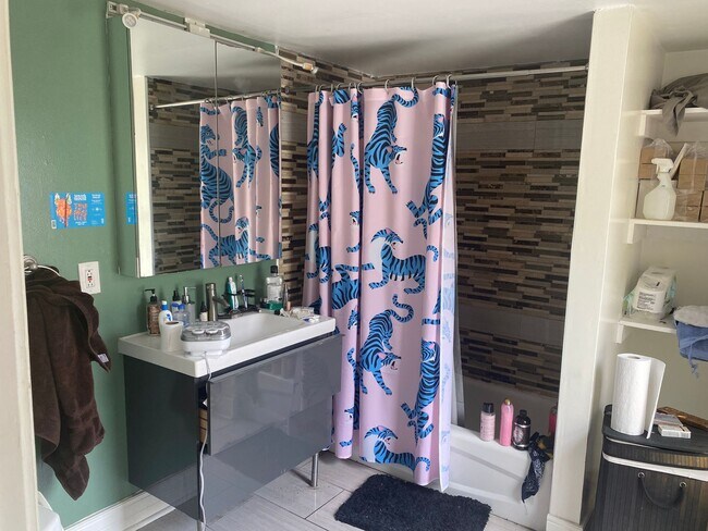 Building Photo - 414 N. Euclid Avenue