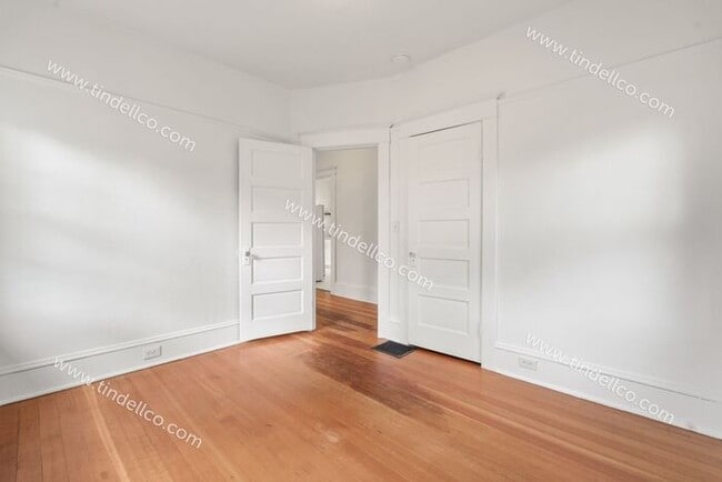 Building Photo - Charming 2-Bedroom Home in Overlook Neighb...