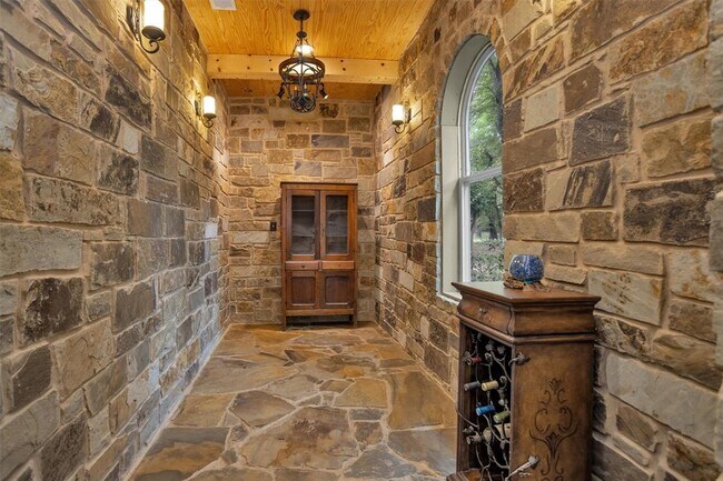 Building Photo - 36922 High Chaparral