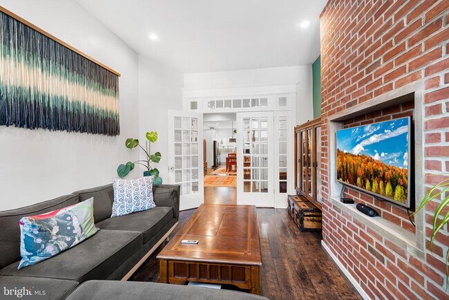 Building Photo - 1236 Snyder Ave