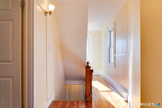 Building Photo - 303 Millville Ave