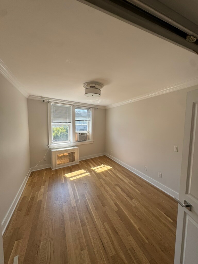 Building Photo - 259 Mamaroneck Ave