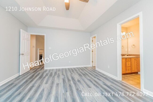 Building Photo - 1210 Johnson Rd