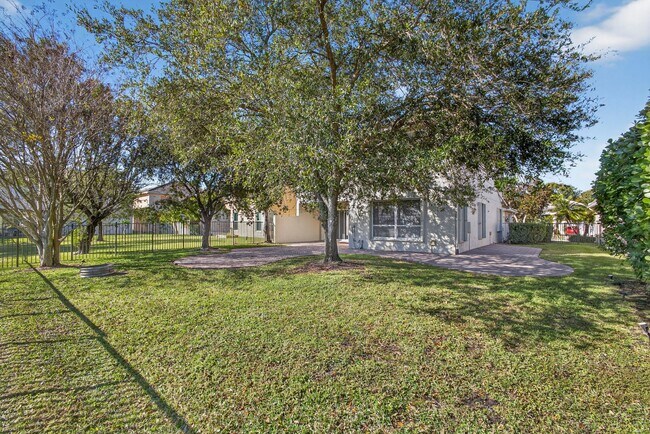 Building Photo - 4166 Wellington Shores Dr