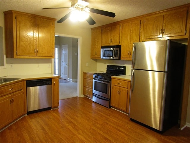 Building Photo - 330 Red Fox Dr