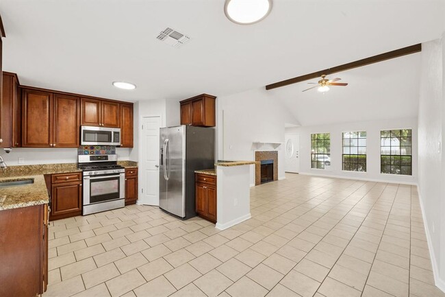 Building Photo - 1505 Charolais Dr