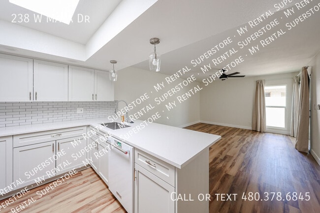 Building Photo - 238 W Maya Dr
