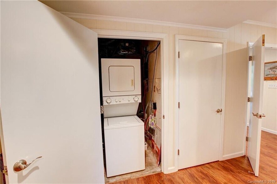 stacker washer and dryer - 800 Edgewater Dr