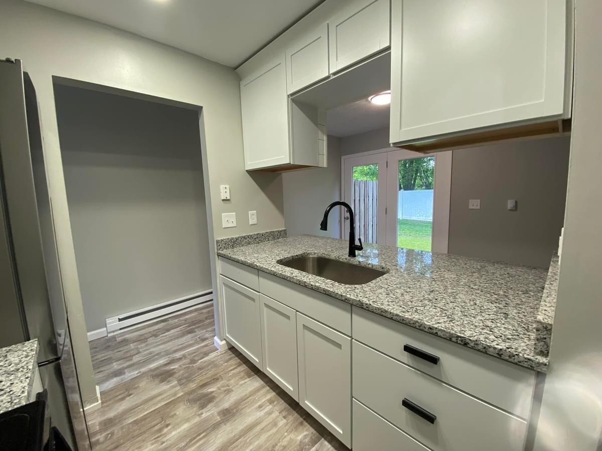 Building Photo - 307 Forest Ln