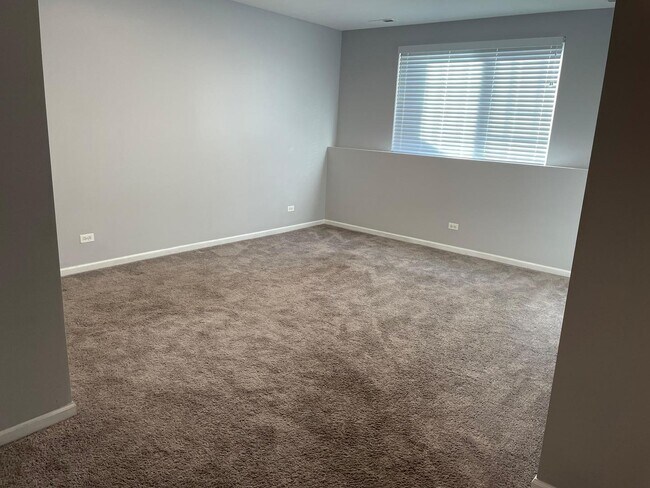 Building Photo - 416 Conservatory Ln