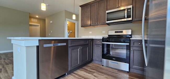 Building Photo - Emery Oak-2Br/2Ba Rental Home-First Floor