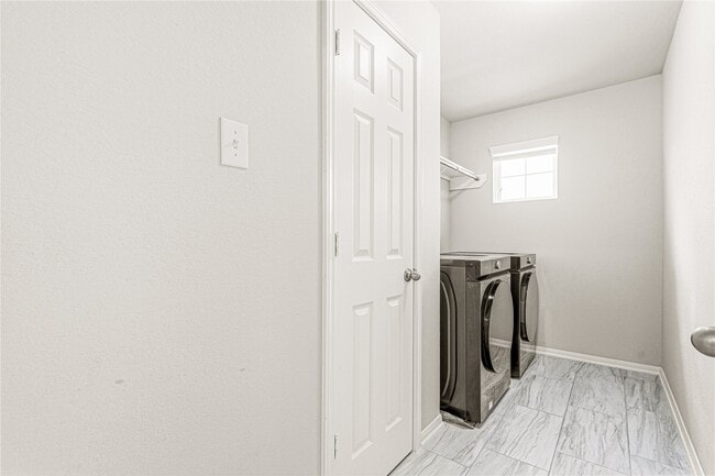 Building Photo - 14510 Tundra Swan Dr