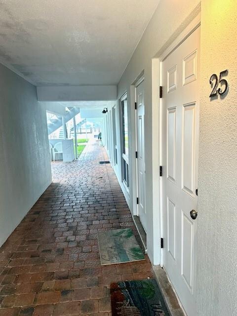 Building Photo - 2508 Bay Dr