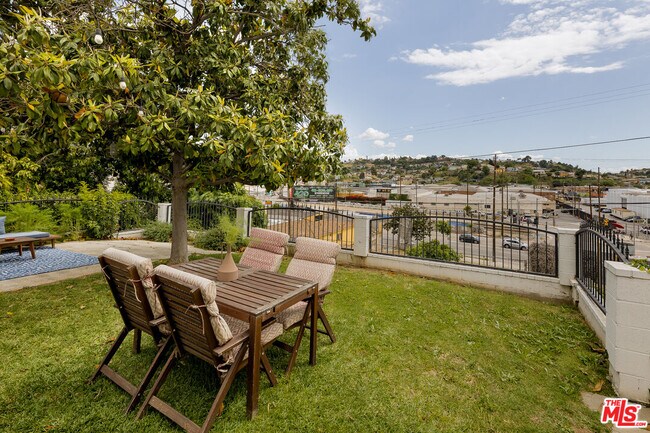 Building Photo - 4540 Catalpa St