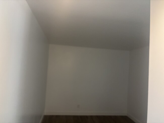 Building Photo - 1271 Murray Ave