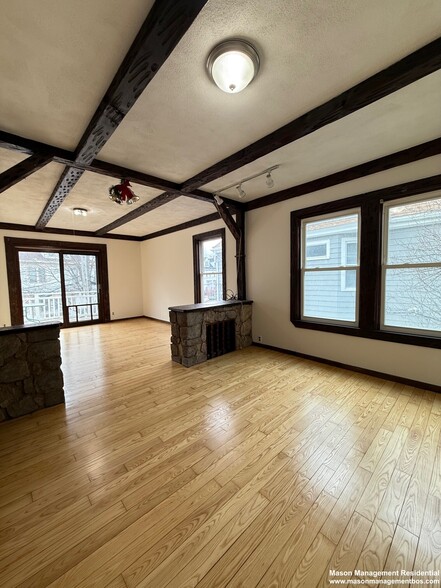 Building Photo - 5 Alcott St