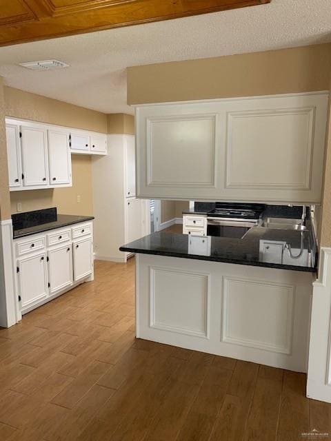 Building Photo - 8 E Pelican Ave