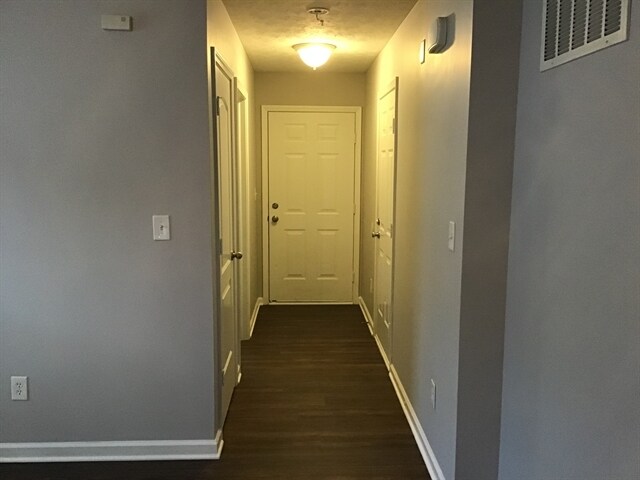 Building Photo - 784 Aerostar Court