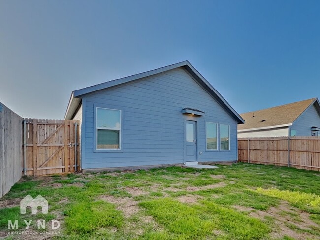 Building Photo - 1262 Basswood Dr