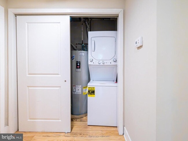 Building Photo - 113 Gay St