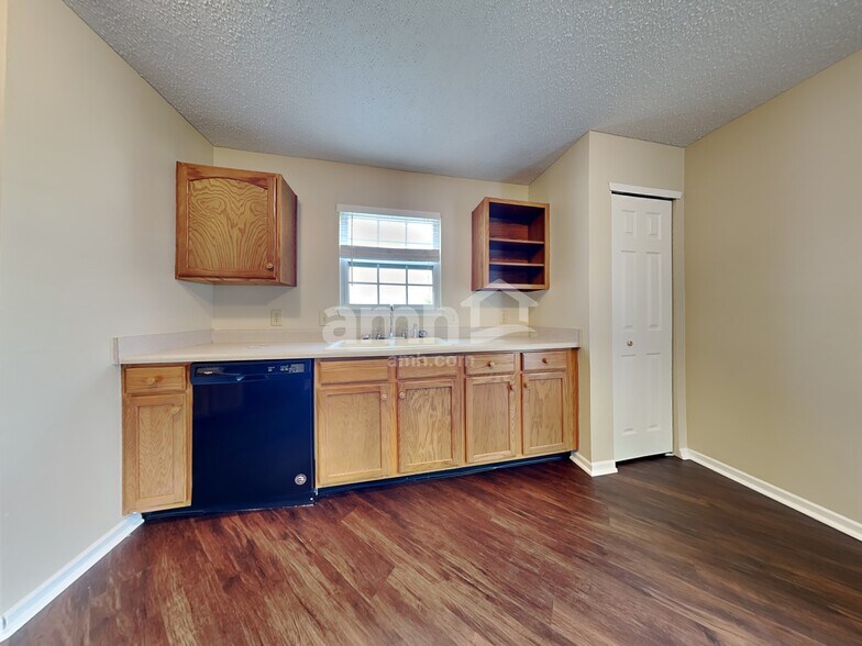Building Photo - 8330 S Rising Sun Dr