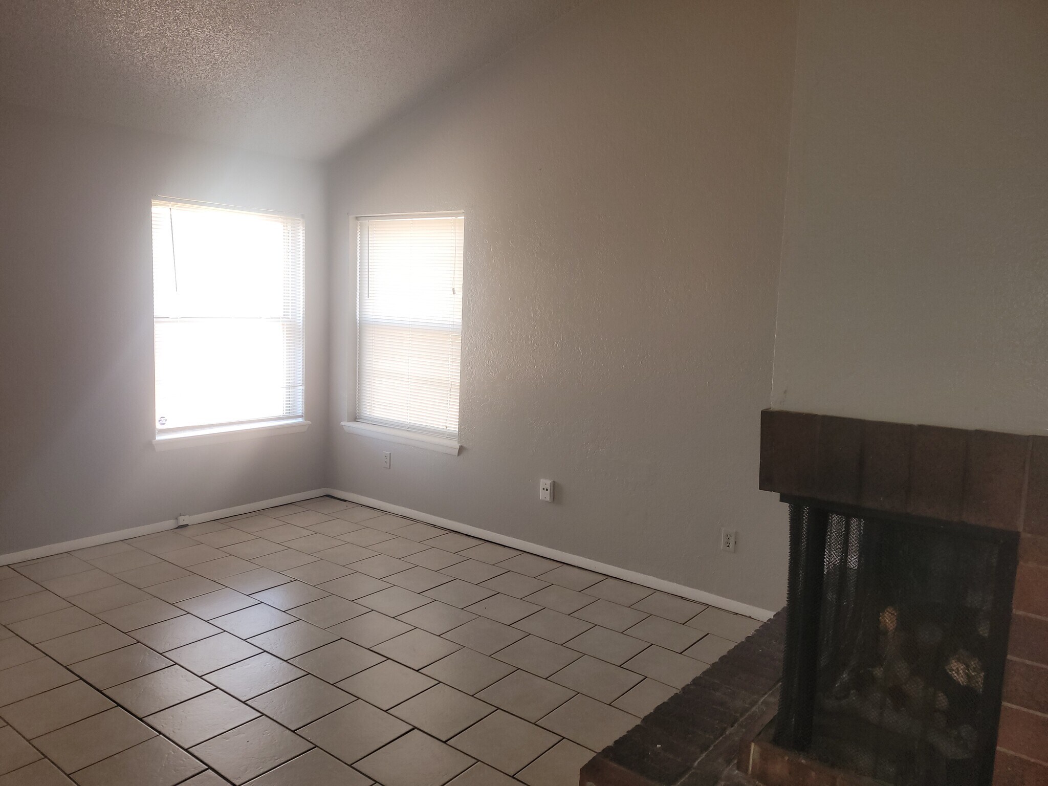 Building Photo - 7313 Edenborough Dr