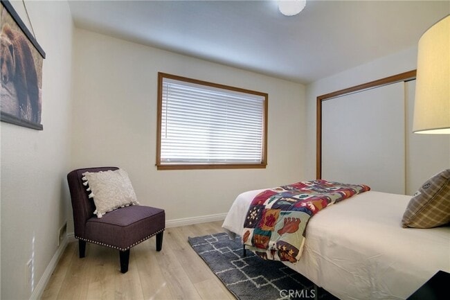 Building Photo - 430 E Country Club Blvd