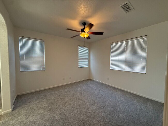 Building Photo - 10136 Waterfield Dr