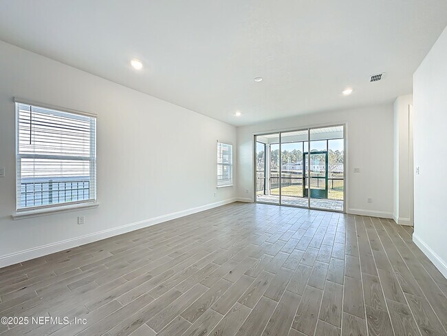 Building Photo - 289 Pentwater Rd