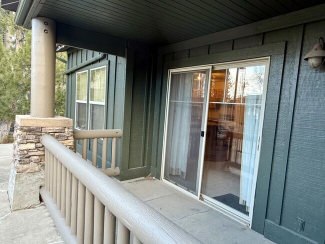 Building Photo - 1820 Fox Bay Dr