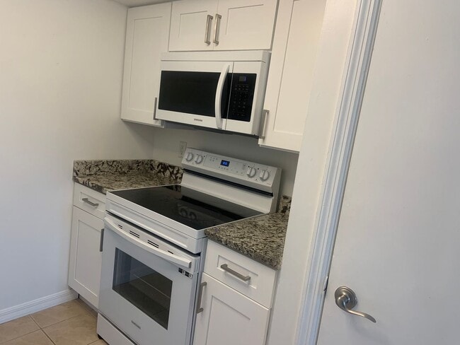 Building Photo - Coquina Key Condo