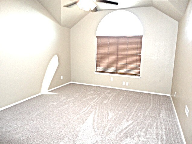 Building Photo - 10308 Oak Branch Ln