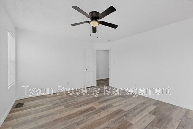 Building Photo - 10339 Vendaval Ave NW