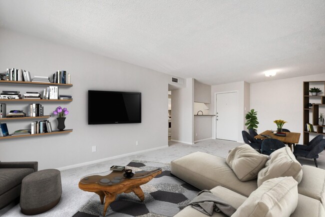 Primary Photo - 10110 Forum W Dr