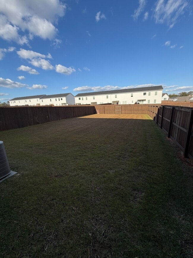 Building Photo - 113 Alva Ct