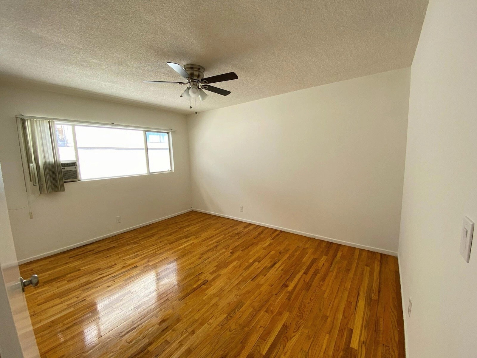 Building Photo - 422 S Willaman Dr