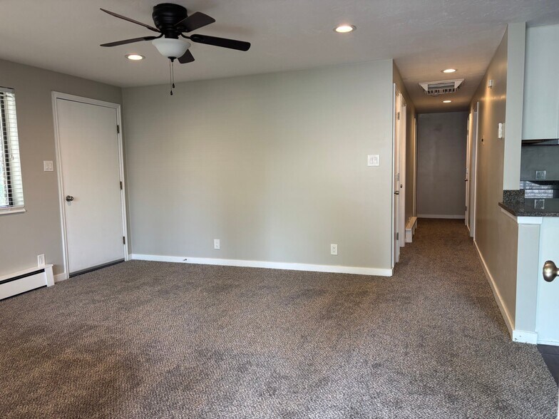 Building Photo - 123 E 300 N