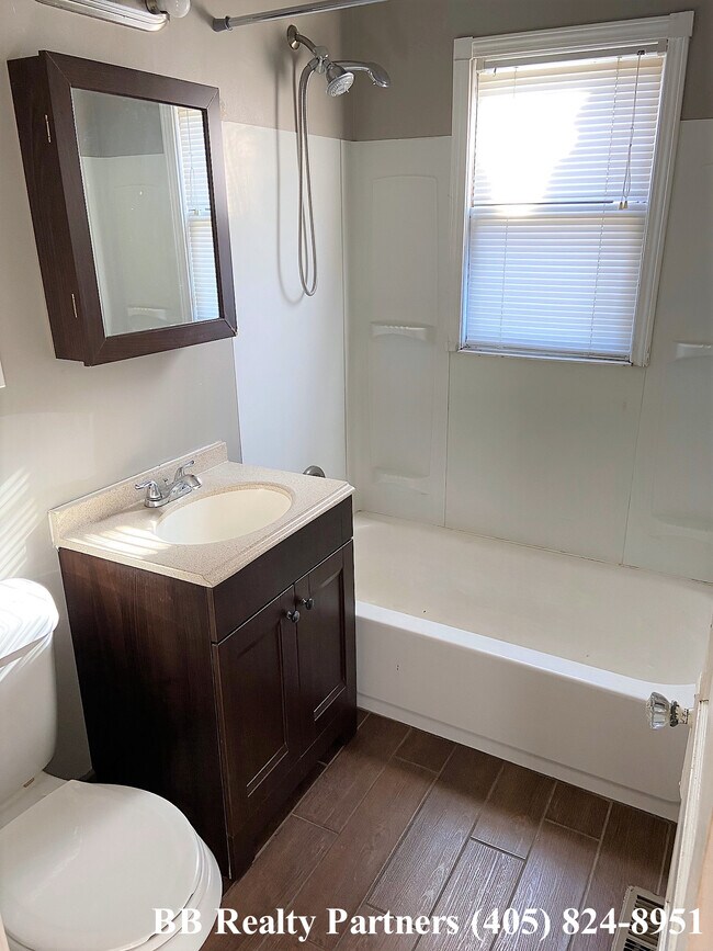 Building Photo - 1115 S Atlanta Ave