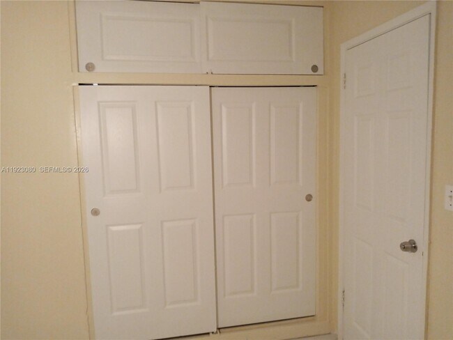 Building Photo - 5861 NE 18th Ave