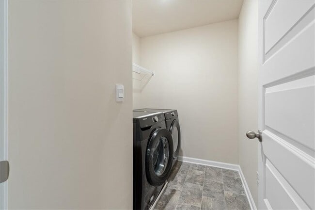 Building Photo - 1508 Brangus Dr