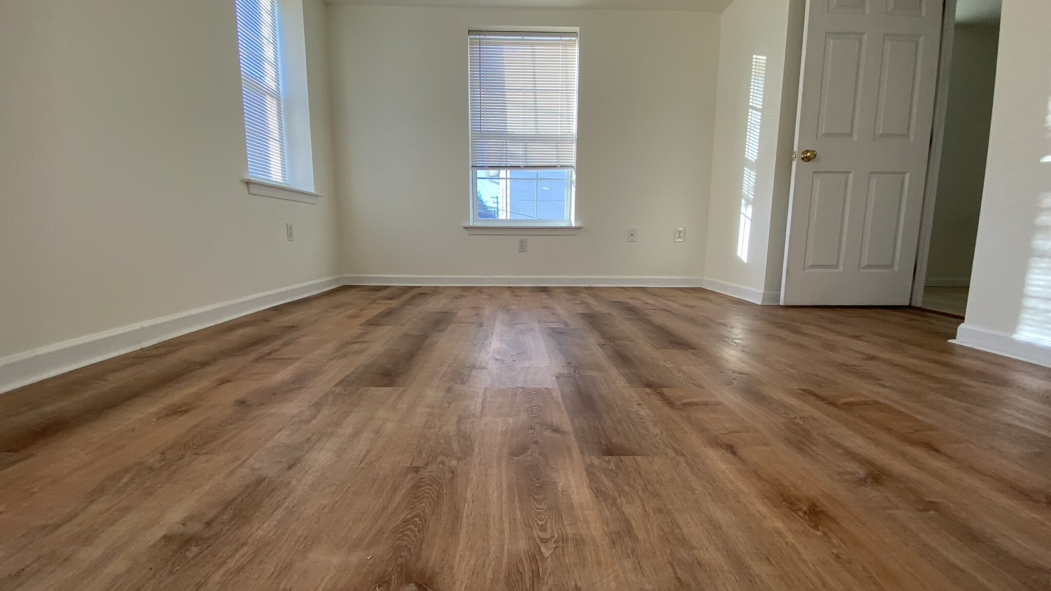 Building Photo - 1294 N Mountain Rd