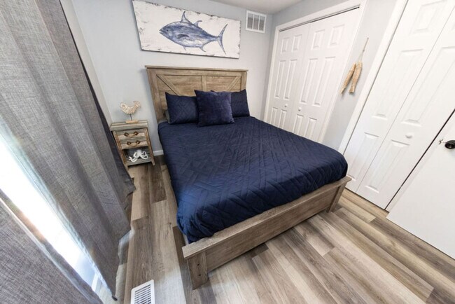 Building Photo - 39259 N Jackson Dr