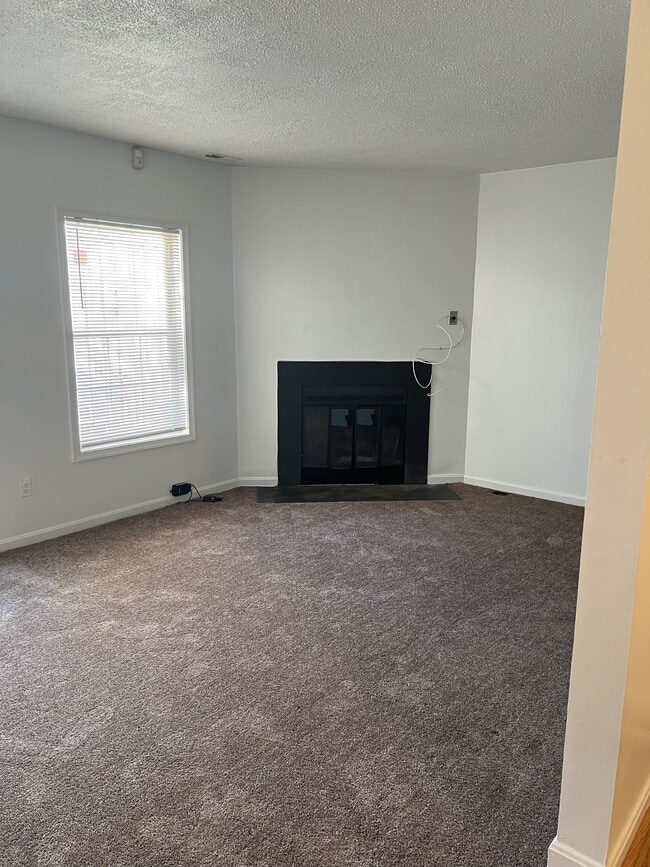 Building Photo - 5827 Suitland Rd